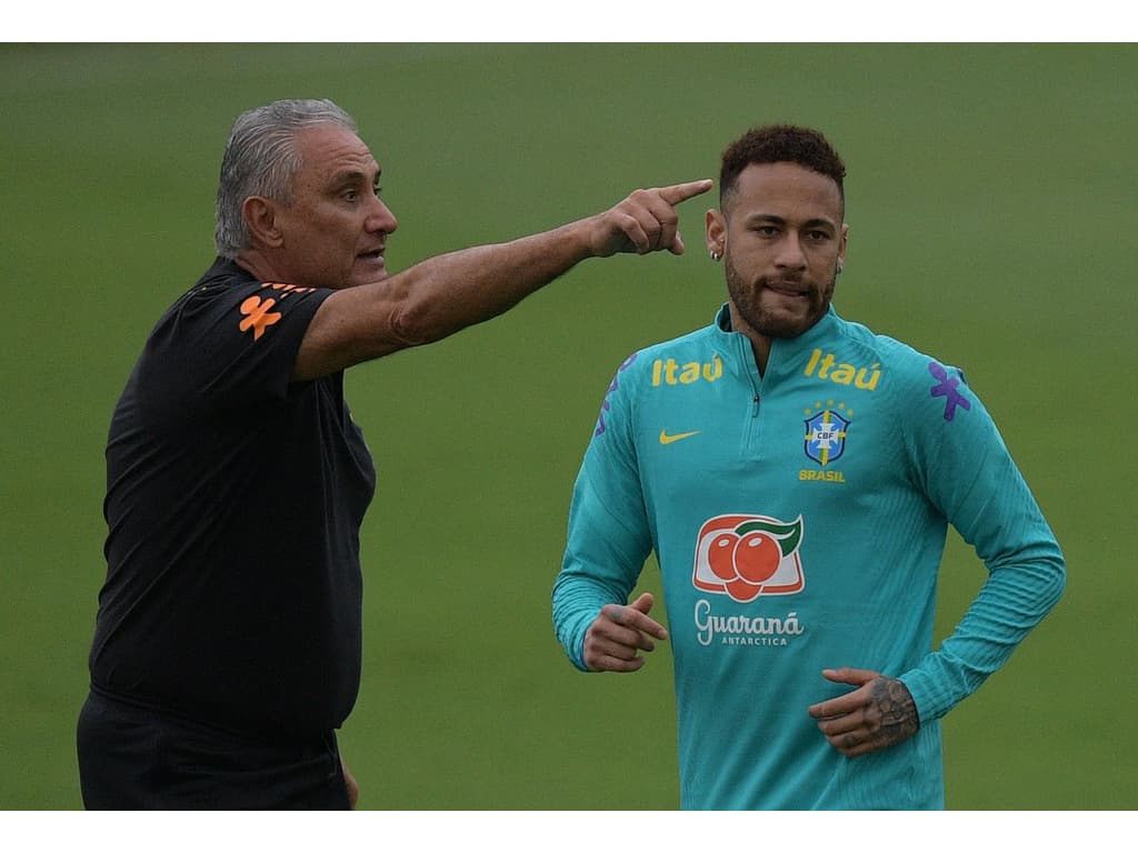 Seleção Brasileira apresenta novo design de ônibus antes do jogo com o  Chile - Lance!