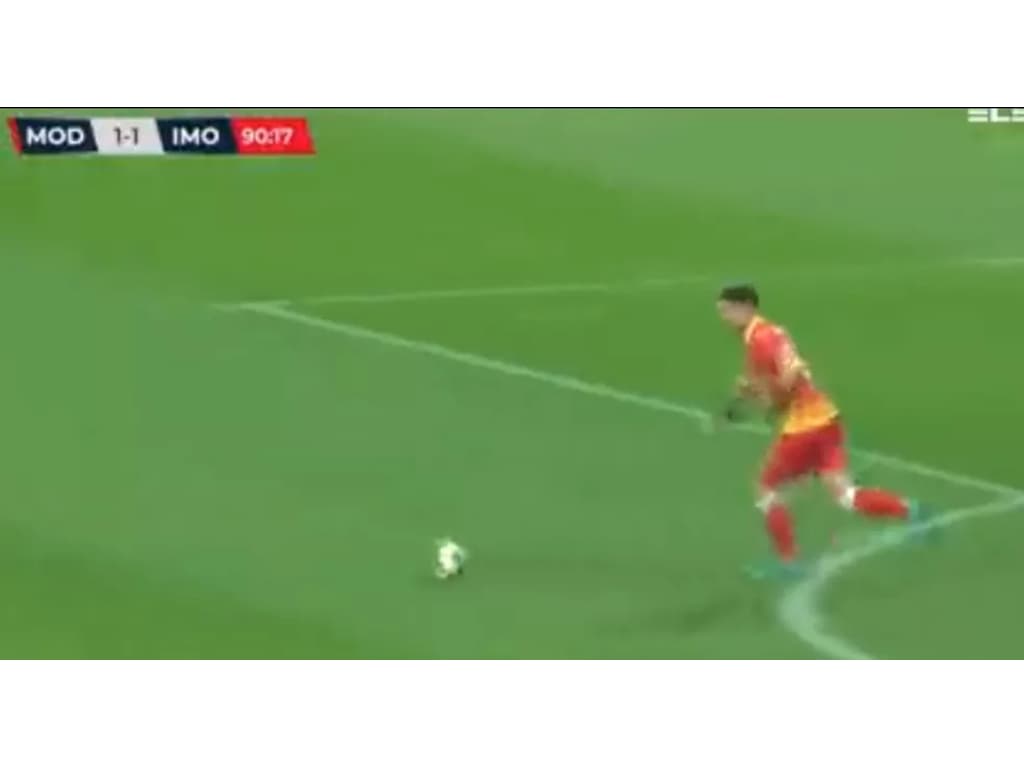 Vídeo: Goleiro faz gol contra mais esquisito de 2018 na Série B do Italiano