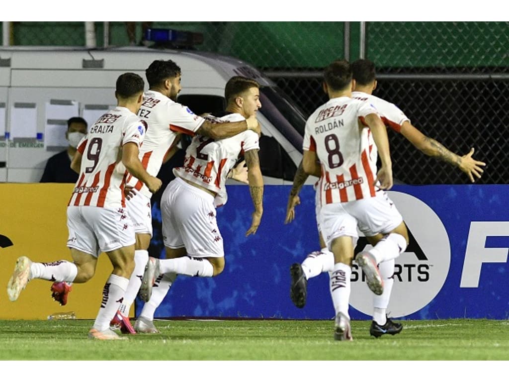 Fluminense x Unión Santa Fe: veja onde assistir, desfalques, escalações e  arbitragem, copa sul-americana