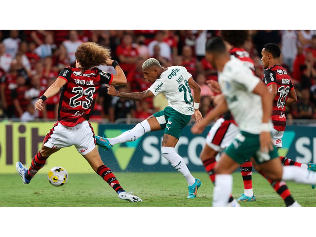 Flamengo e Palmeiras empatam sem gols em duelo adiantado da 4ª