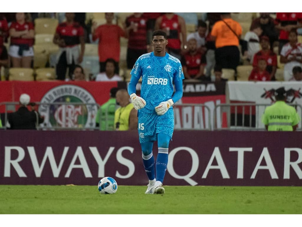 Flamengo Acerta Empr Stimo De Hugo Souza Ao Futebol Portugu S