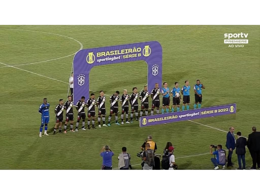 E agora, Inter? Thiago Galhardo assiste a jogo do Ceará ao lado do  presidente do clube - Lance!