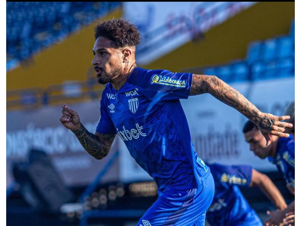 Paolo Guerrero sonha em jogar com o Corinthians na final da Coра  Sul-Americana