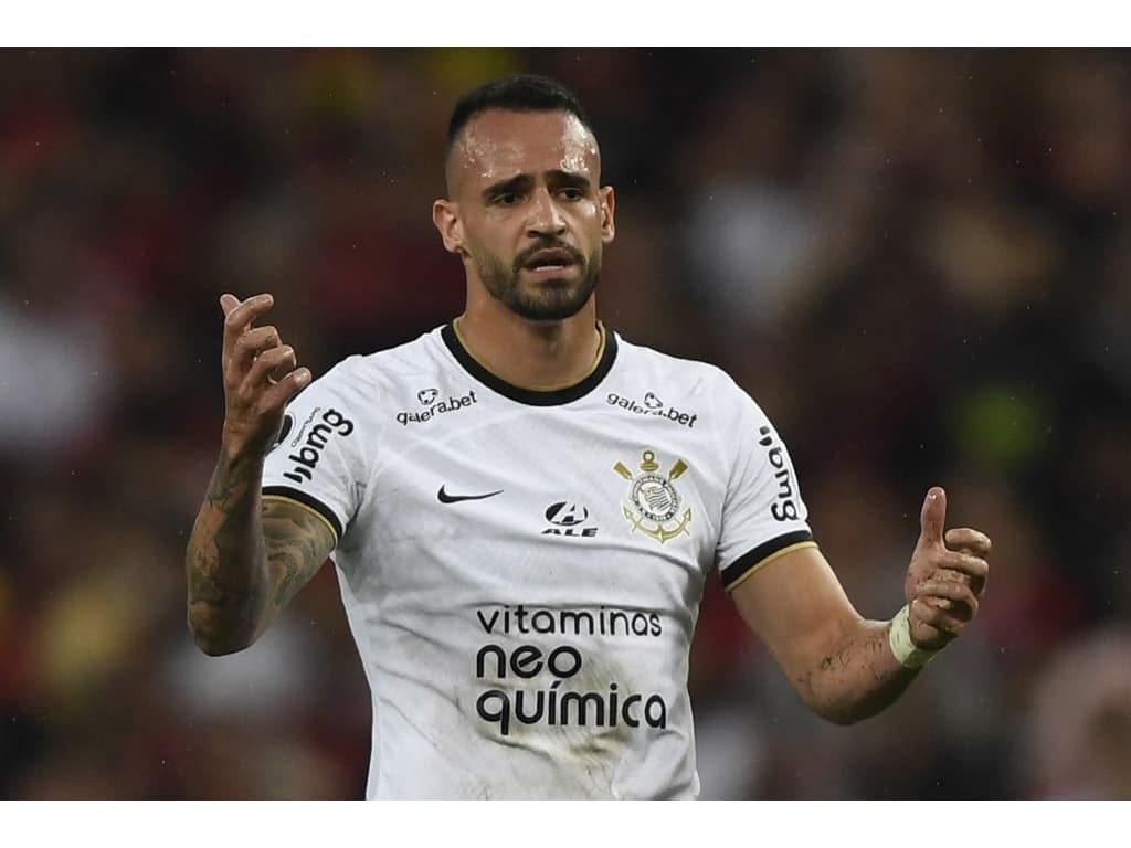 Renato Augusto exalta elenco do Corinthians por resposta após 