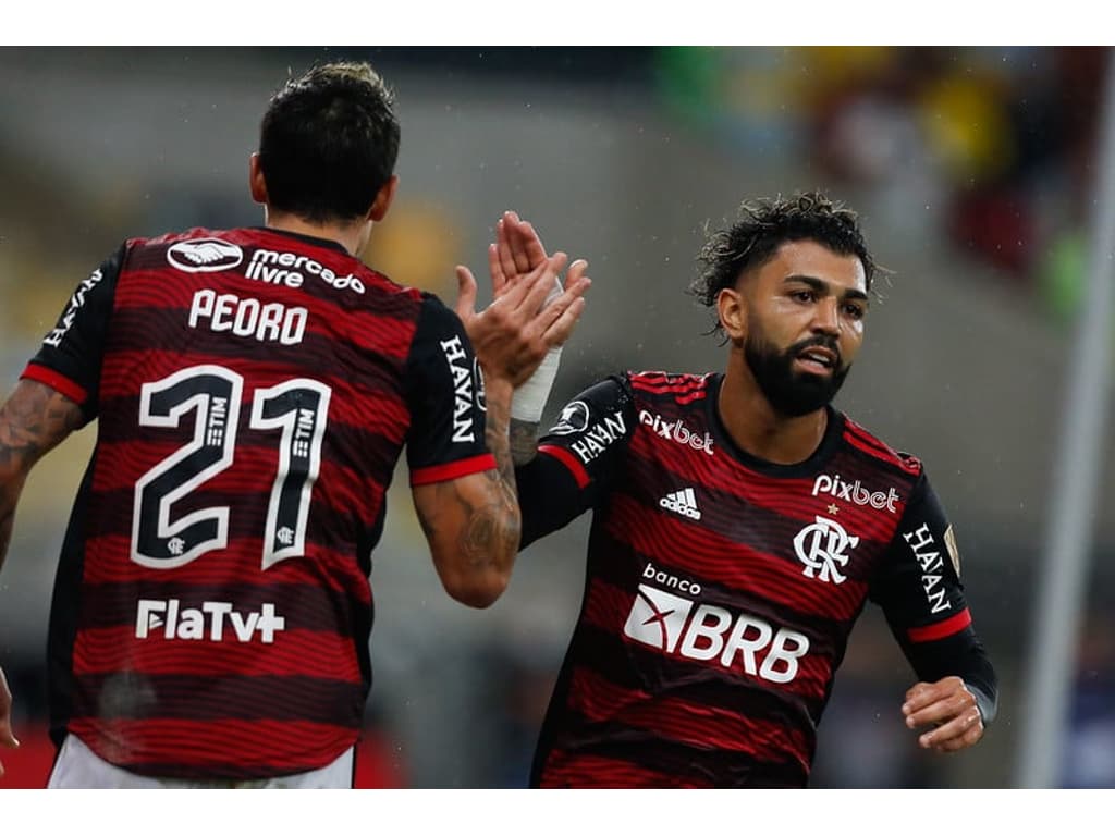 Jogadores revelados por Flamengo e Grêmio são apontados como 'craques do  futuro' no FIFA 23