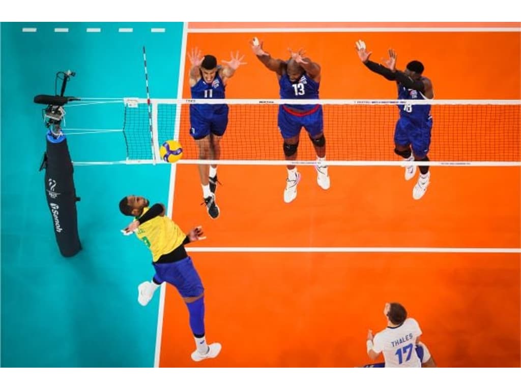 DEIXOU ESCAPAR! Brasil perde no tie-break e encerra sem medalha no vôlei  masculino - Super Rádio Tupi