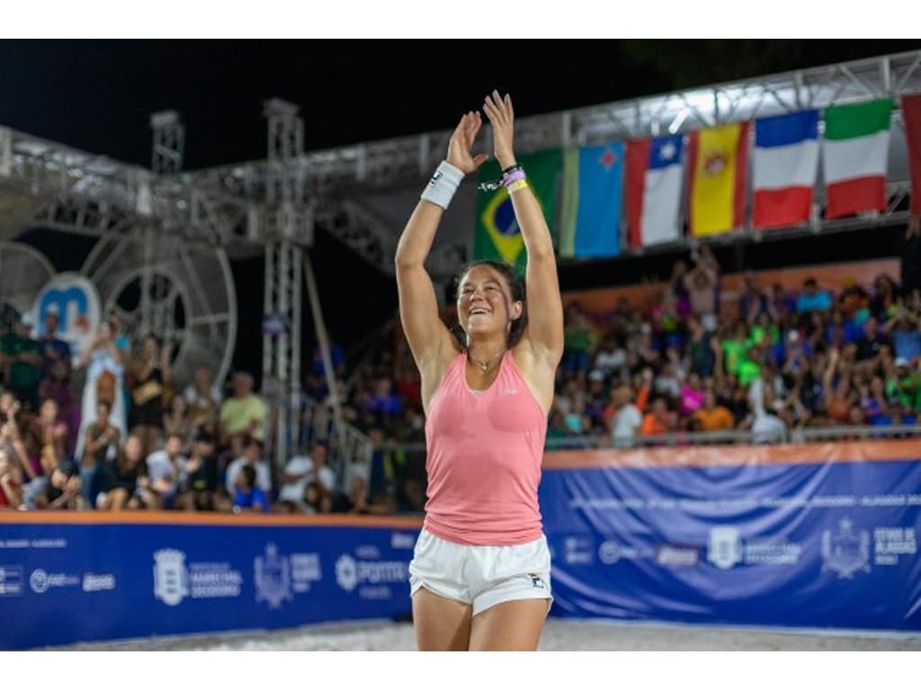 Top 10 mundial, Sophia Chow comemora convocação para o PanAmericano de