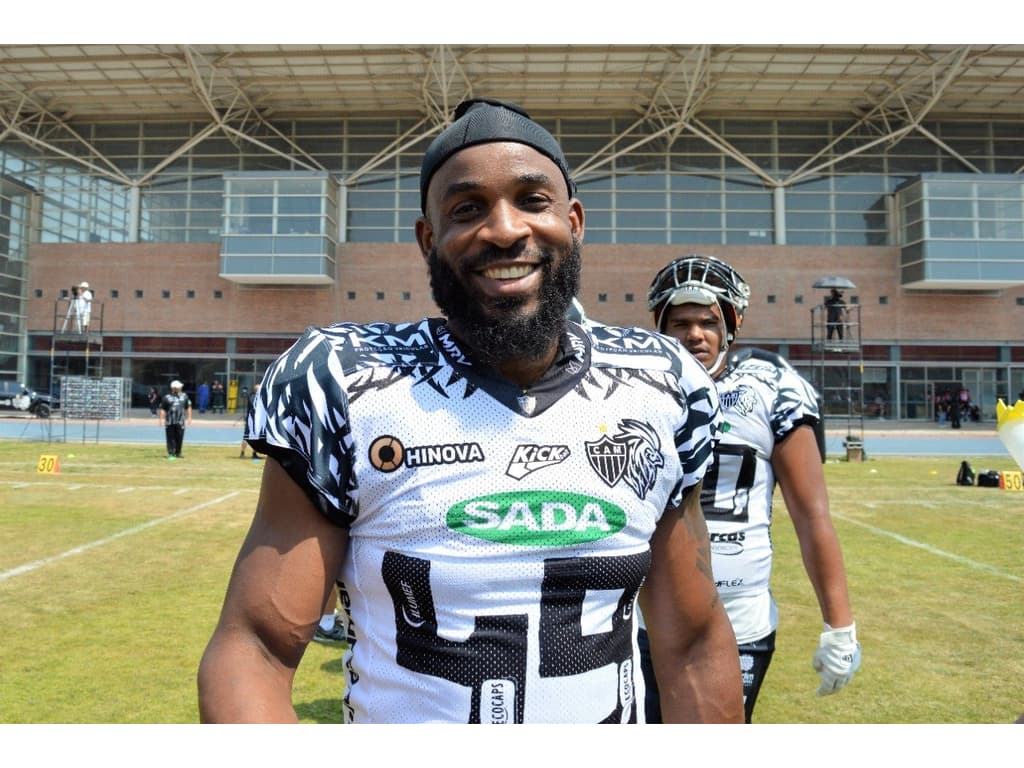 Ex-jogador de futebol americano hoje é atleta de rodeio - Cavalus