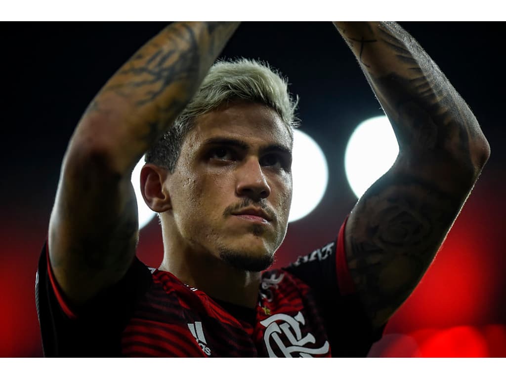 Léo Pereira critica sistema defensivo do Flamengo por lances de