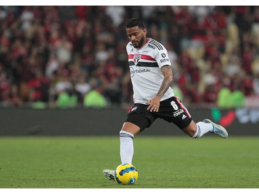 São Paulo não deve renovar com Reinaldo; veja quem sai e fica em 2023