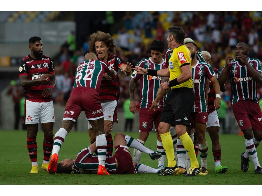 Flamengo x Fluminense: em súmula, Claus erra autor de gol e