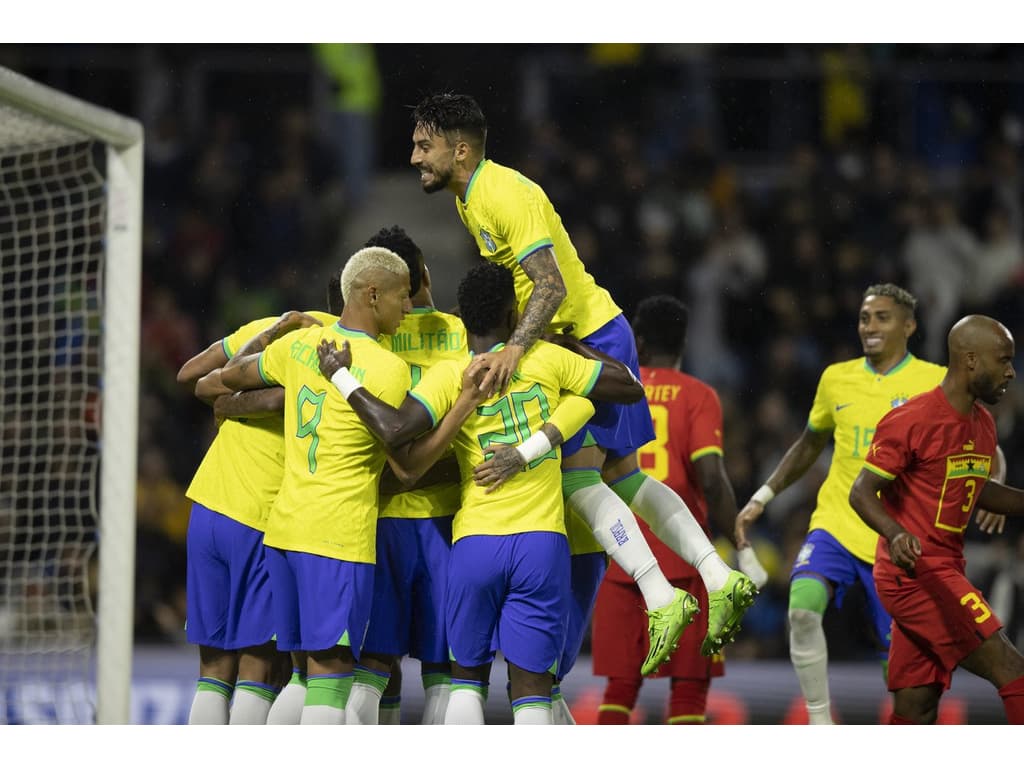 Richarlison faz dois, e Brasil vence Gana no penúltimo amistoso