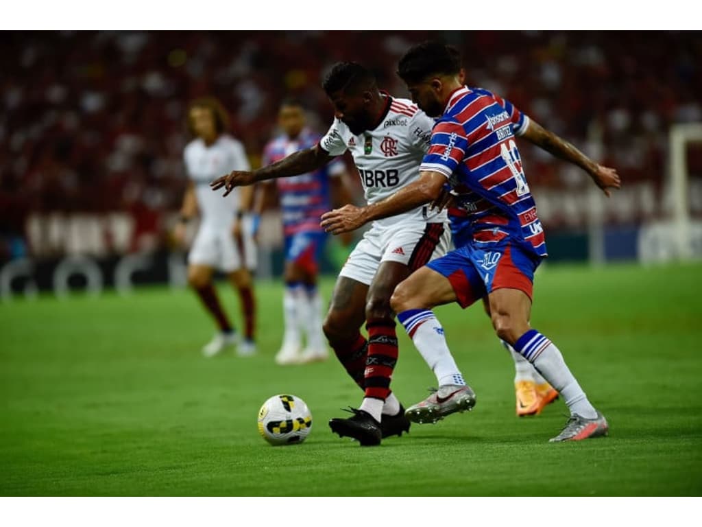 Em jogo movimentado, CRB vira nos minutos finais e vence o Ceará