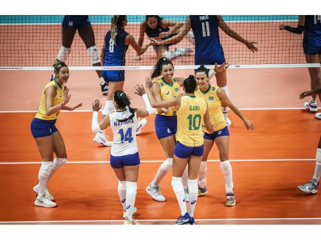 De virada, Sérvia bate a Itália e é a nova campeã mundial de vôlei feminino