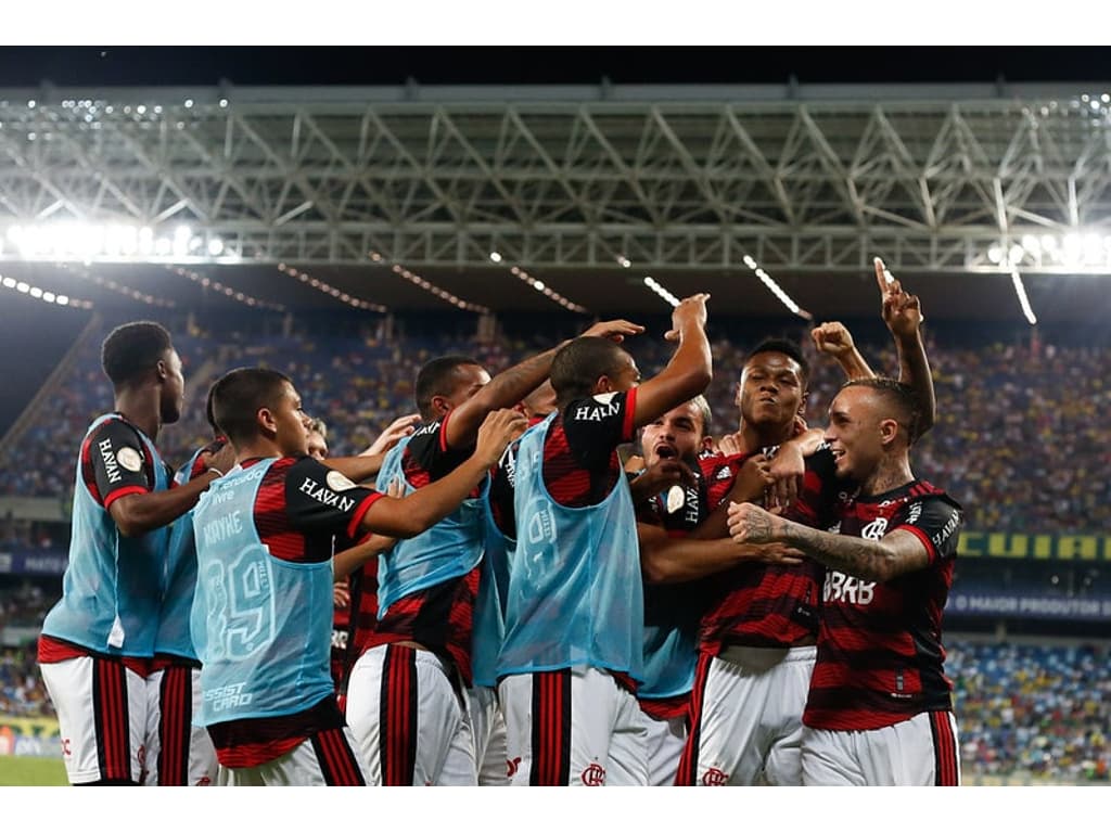 Flamengo elege prioridades na busca por reforços e prepara