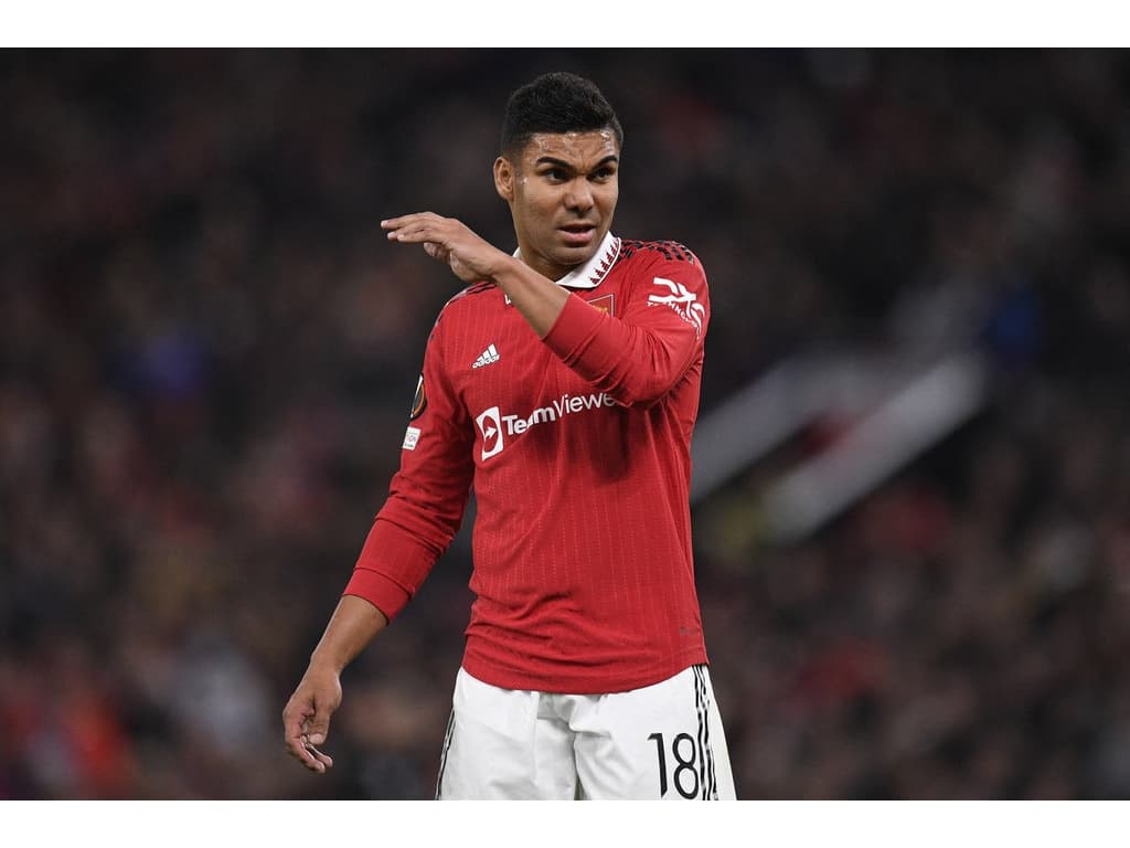 Casemiro é expulso, Manchester United sofre e amarga empate com o