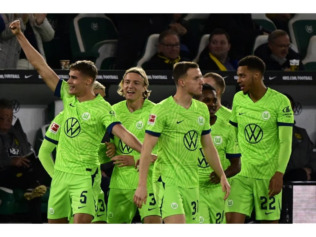 Wolfsburg parabeniza Flamengo e aponta jogadores em comum