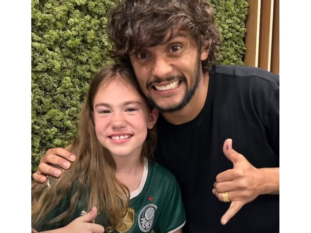 Após viralizar, filha de jornalista da ESPN chora ao conhecer Scarpa ...