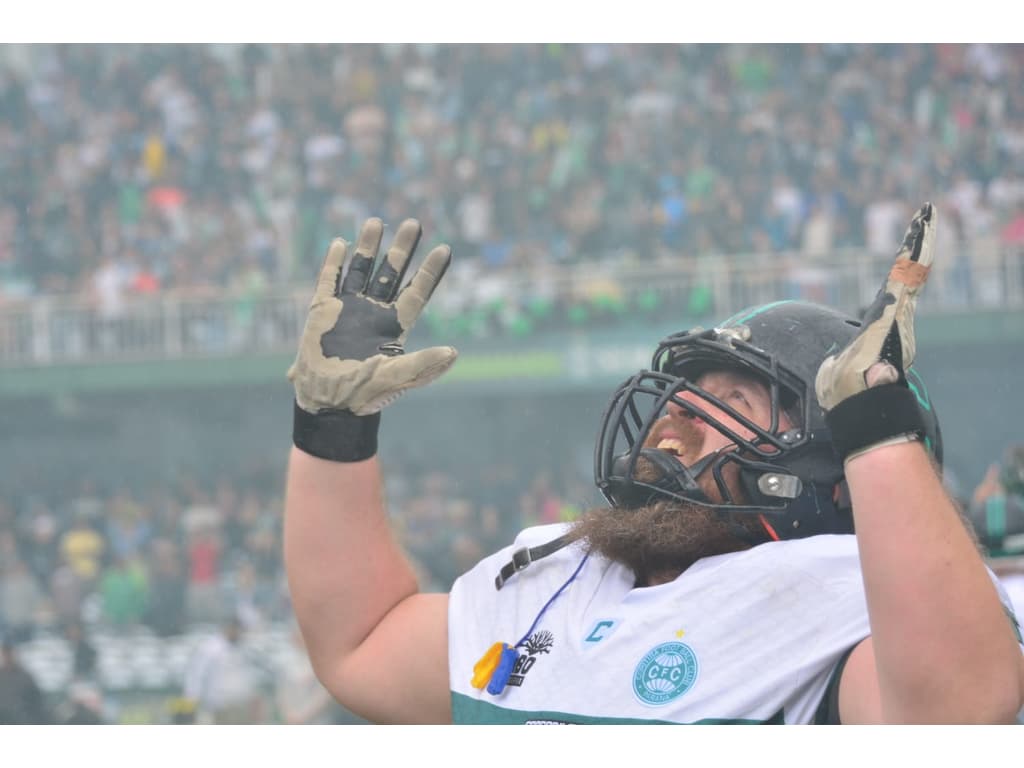 Curitiba, Parana, Brasil. 27th Nov, 2022. (SPO) Final of Brazilian American  Football League between Crocodiles and Galo Fa. November 27, 2022,  Curitiba, Parana, Brazil: The Final of Brazilian American Football  Championship league