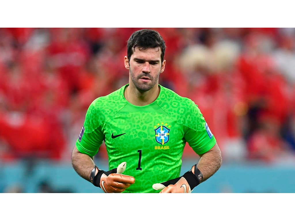 Alisson exalta sucesso dos goleiros brasileiros às vésperas da Copa, seleção brasileira