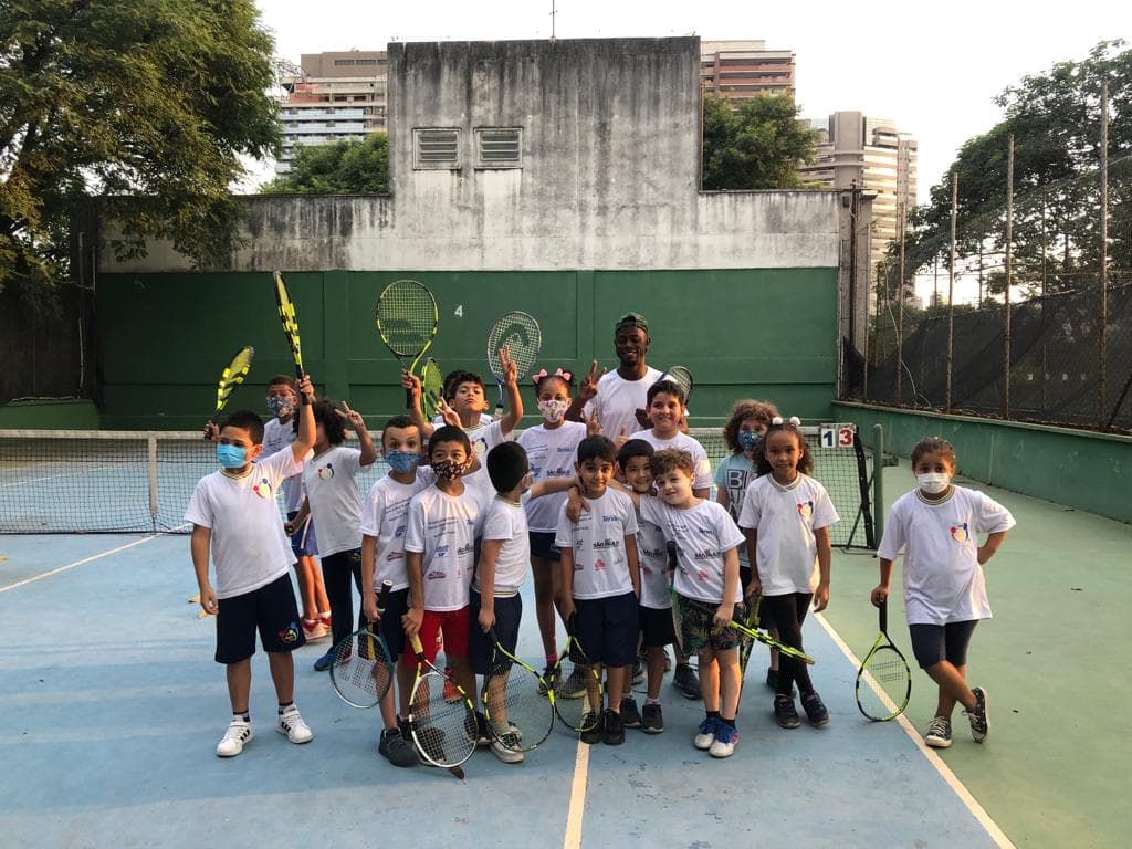 ícone de estilo de linha de torneio de esportes recreativos da