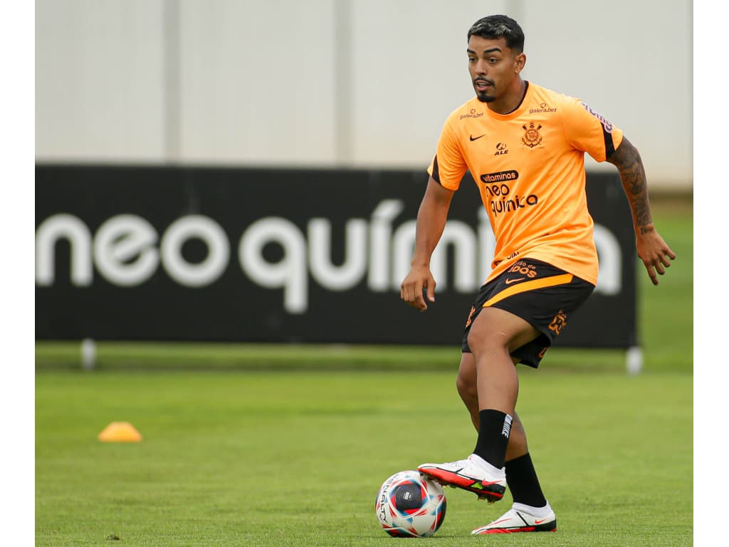 Com atletas da base, Corinthians treina visando a estreia do Paulistão ...