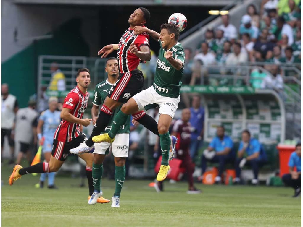 De 'ressaca', Palmeiras e Corinthians empatam em 1 a 1 pelo