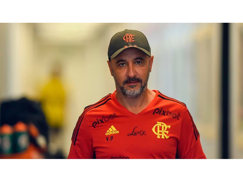 Apresentador fala em 'vexame' do Flamengo e cobra respeito dos