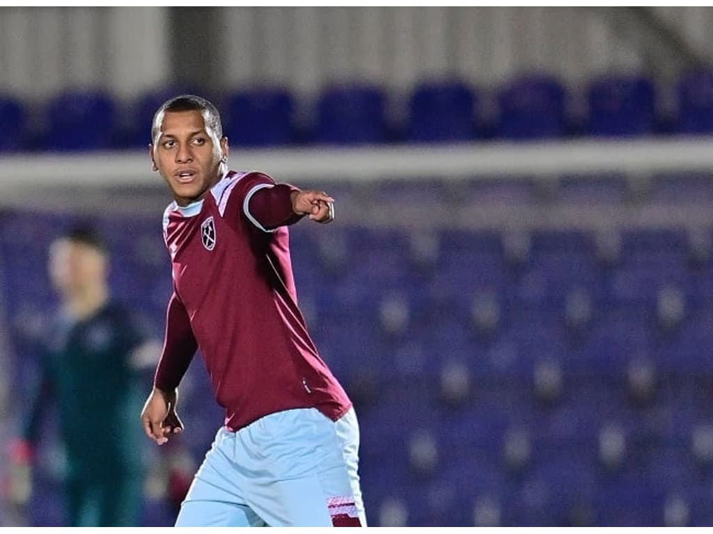 Titular absoluto na base do West Ham, Luizão ganha oportunidade no elenco  profissional - Lance!