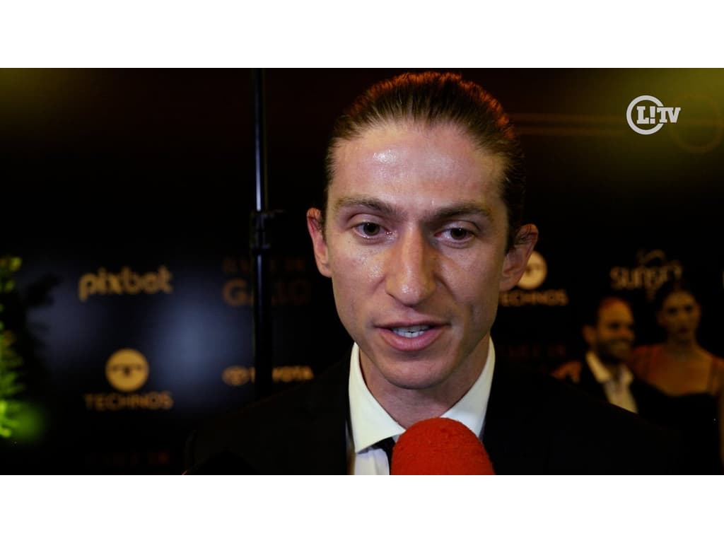 Filipe Luís é anunciado como novo treinador da base do Flamengo