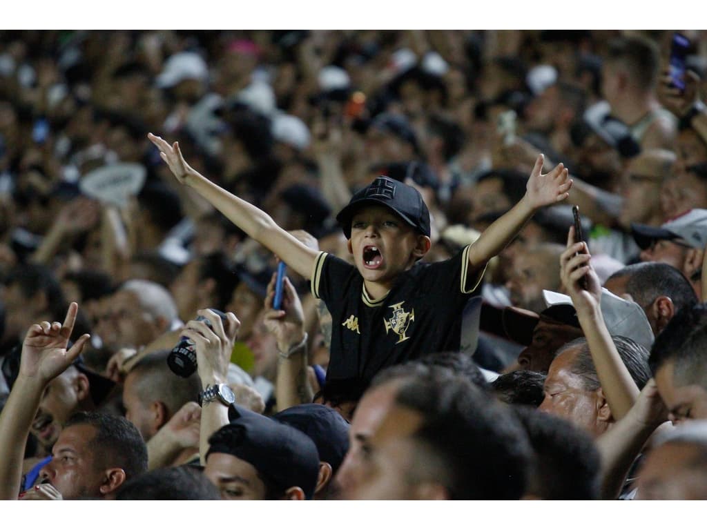 Torcedor do Vasco poderá assistir ao jogo contra o Athletico-PR no