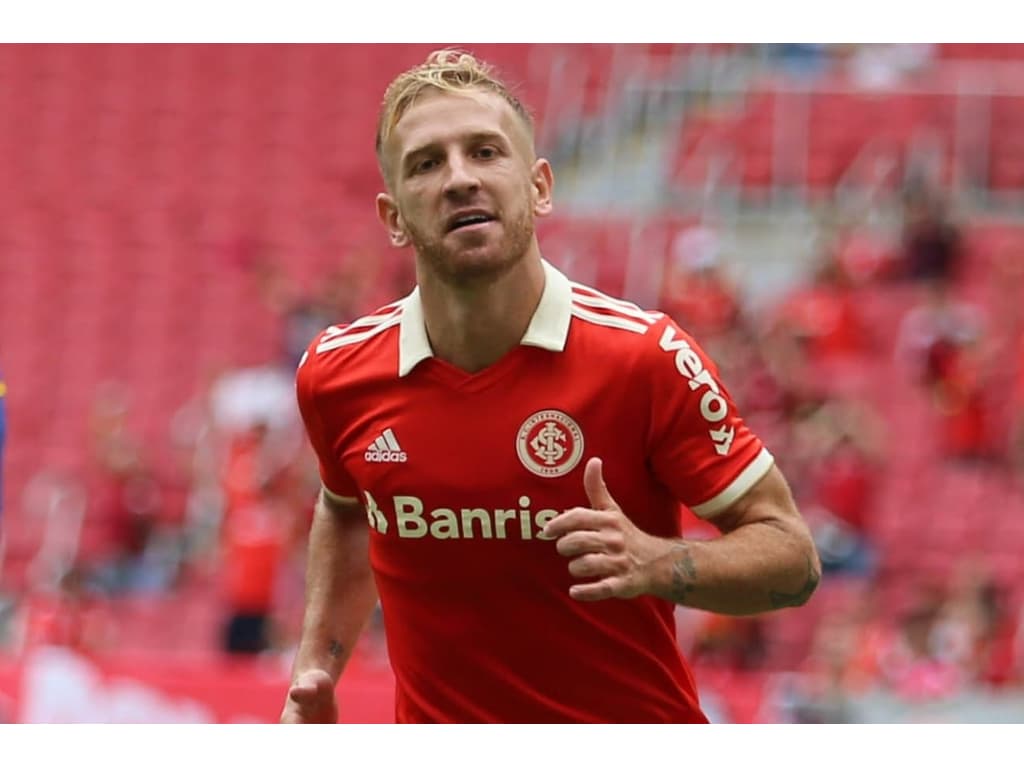 Corinthians se prepara para anunciar pacotão de reforços com prazo determinado.