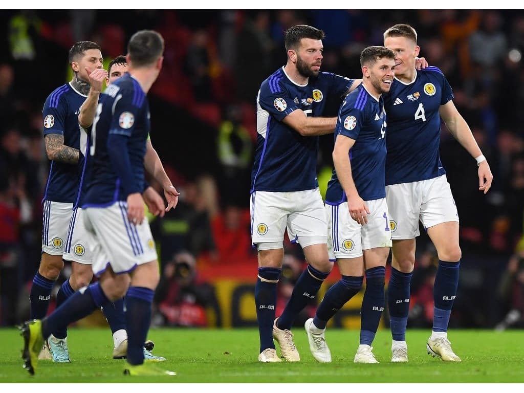 Espanha vence Escócia nas Eliminatórias da Eurocopa