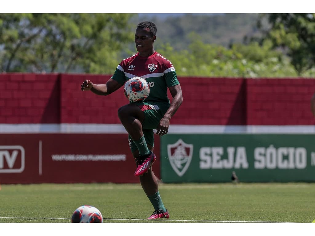 Jhon Arias retorna e Fluminense terá time completo contra o Flamengo -  Esportes - R7 Futebol