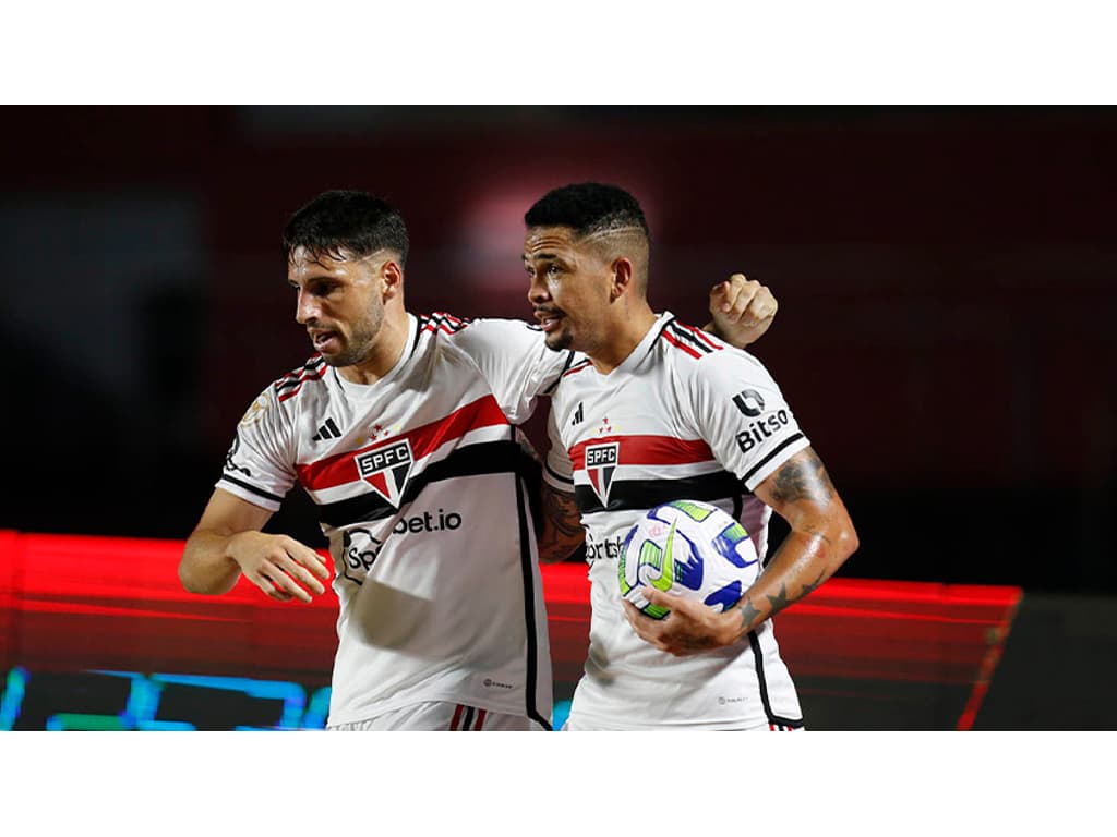 Rogério Ceni anuncia e São Paulo tem novo camisa 9 para substituir Calleri