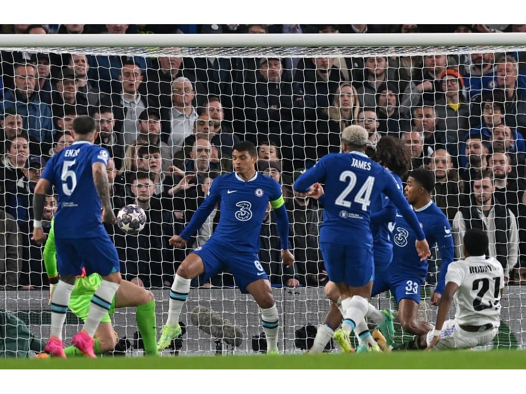 Novo dono do Chelsea sugere Jogo das Estrelas da Premier League e mudança  no rebaixamento - Lance!