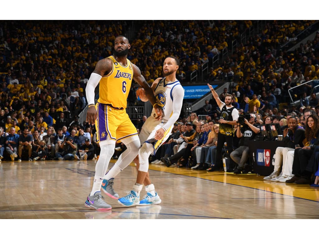 Assistir um jogo do Los Angeles Lakers da NBA - 2023