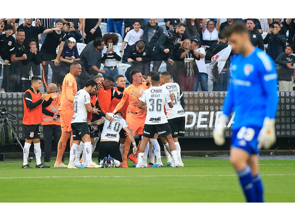 STJD pune Corinthians com perda de mando de campo por gritos homofóbicos da  torcida no Majestoso - Lance!