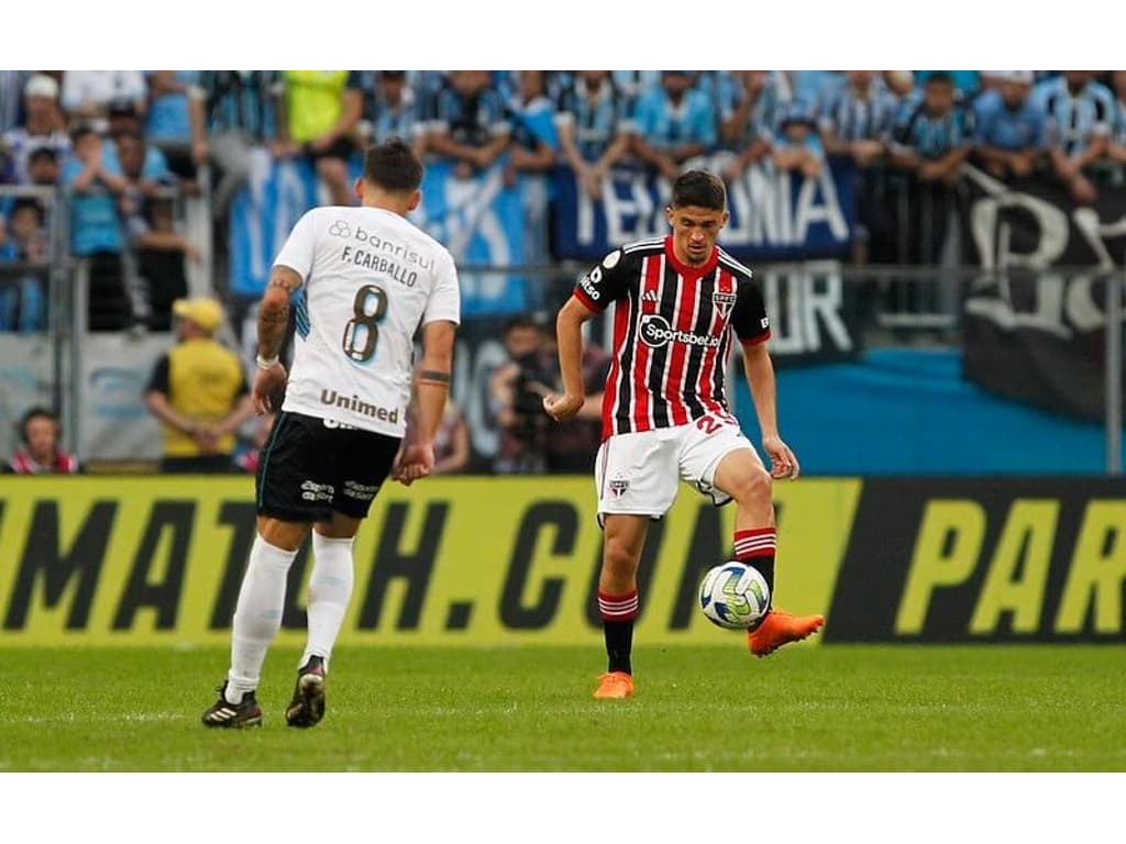 Com lei do ex e pênalti, Grêmio derrota o São Paulo pelo Brasileirão -  Lance!