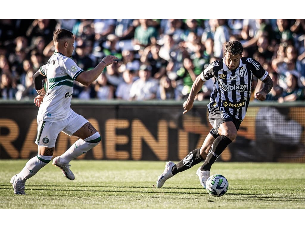 Coritiba e Santos amargam empate em 0 a 0 e seguem em crise no