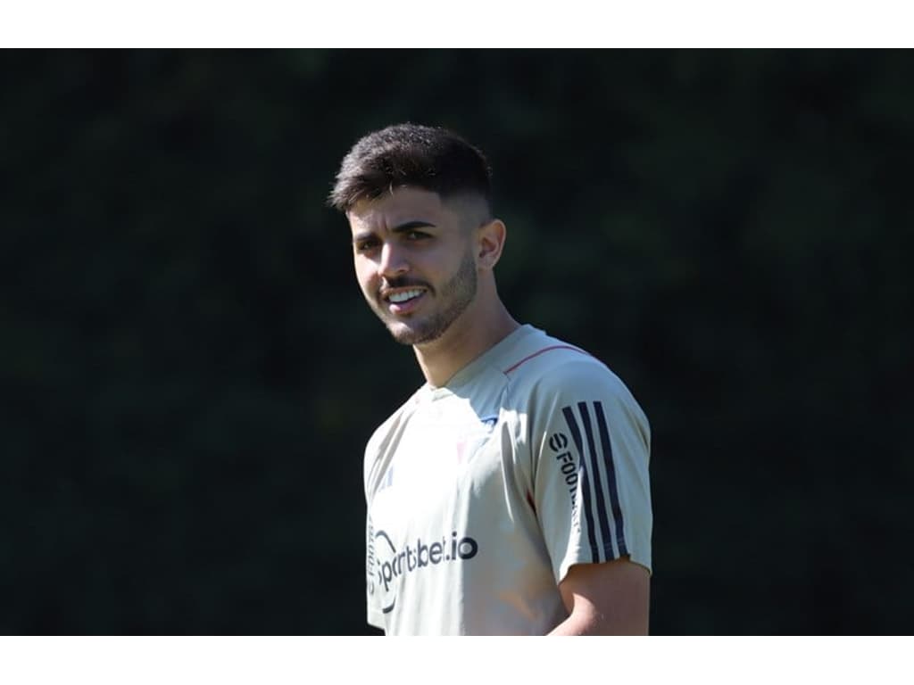 Se emocionou! Veja como foi a despedida de Beraldo do São Paulo