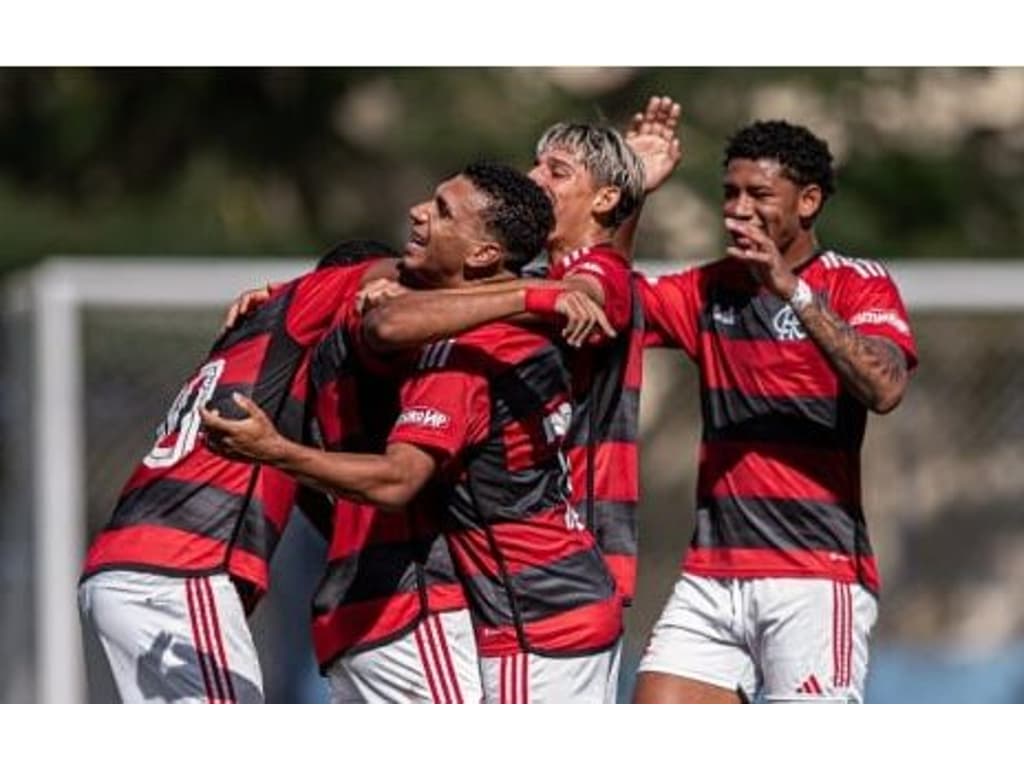 Flamengo avalia usar elenco principal no Carioca a partir de jogo contra o  Madureira