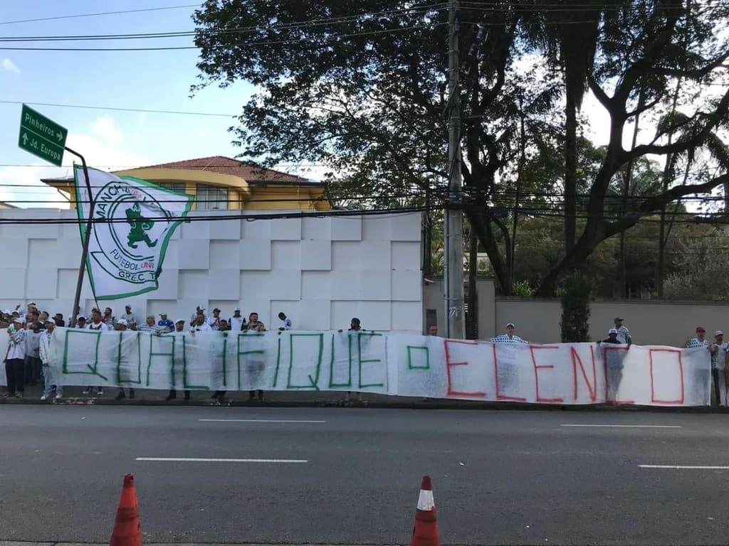 Leila consegue medida protetiva contra líderes de torcida organizada do Palmeiras