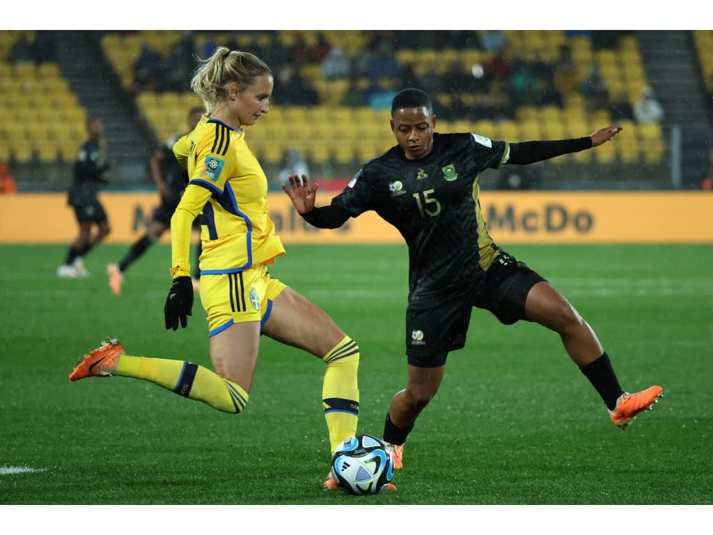 Futebol feminino da Suécia e África do Sul abre disputa por