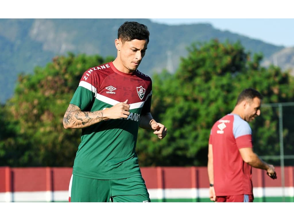 Hoje tem Fluminense x Coritiba. Cano não joga e Diogo Barbosa