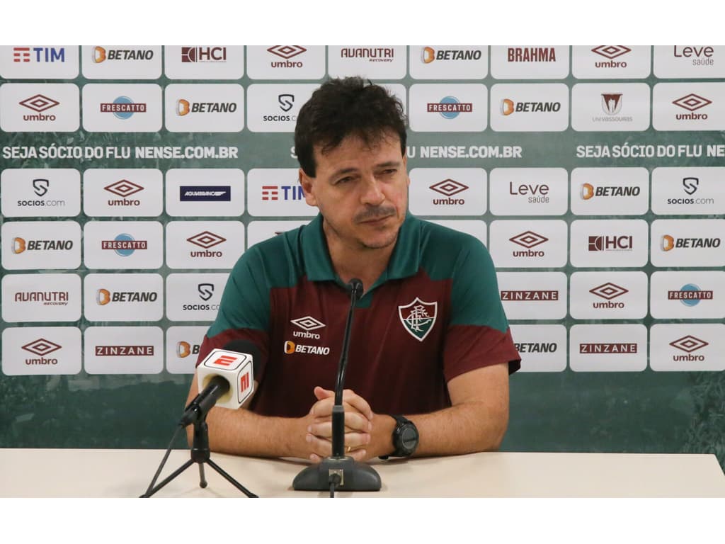 Fernando Diniz Elogia Consistência Defensiva Do Fluminense E Explica ...