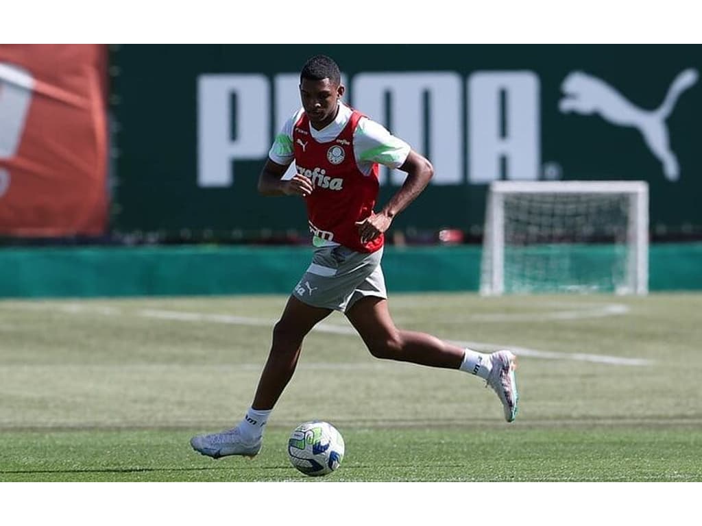 Luis Guilherme celebra efetivação no elenco profissional do Palmeiras: ' Agora troco resenha