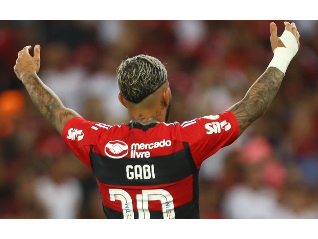 Maestria Esportes - Gabigol PERDE o pênalti para o Flamengo! Segue