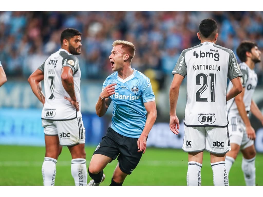 Atlético-MG vence e ultrapassa Grêmio no Campeonato Brasileiro - Gazeta  Esportiva - Muito além dos 90 minutos