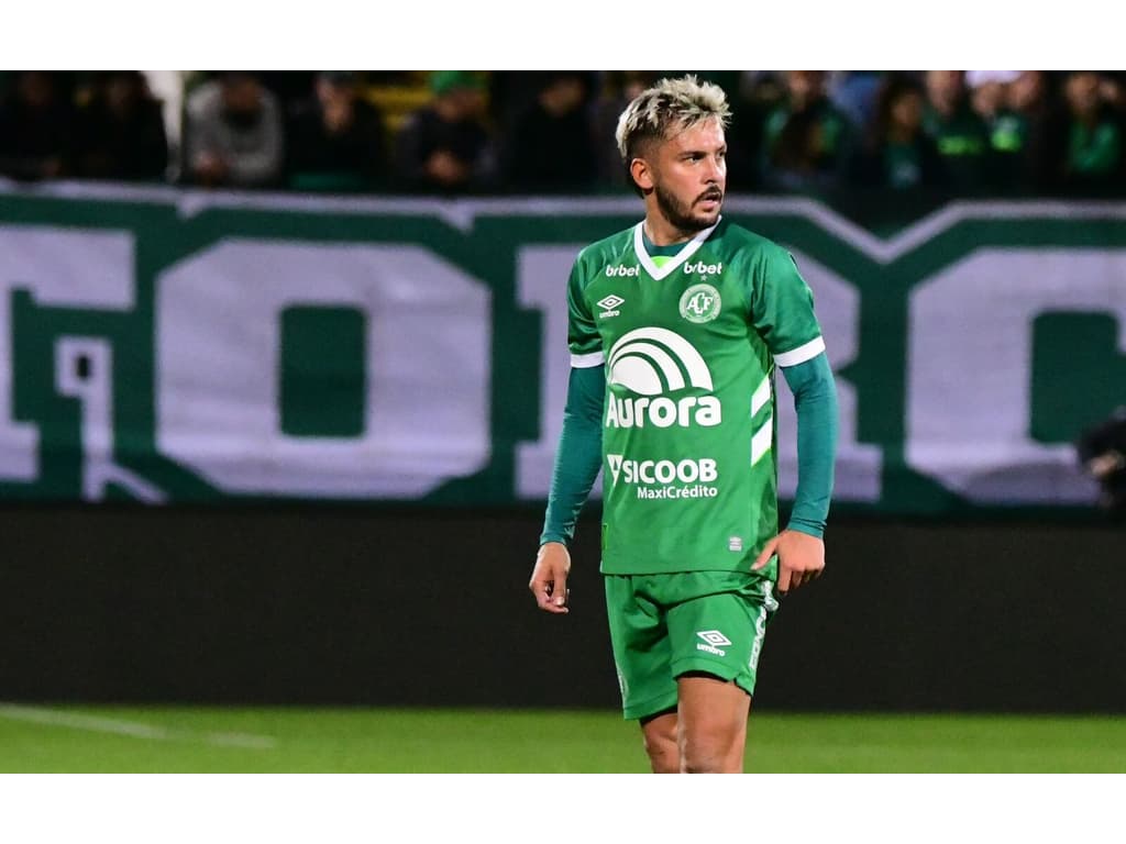 Na Chape, Giovanni Pavani frisa ganho de confiança na Série B